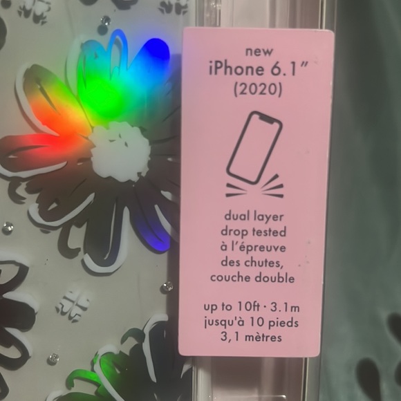 kate spade new york Protective Hardshell Case for iPhone 12 & iPhone 12 Pro - Picture 3 of 3